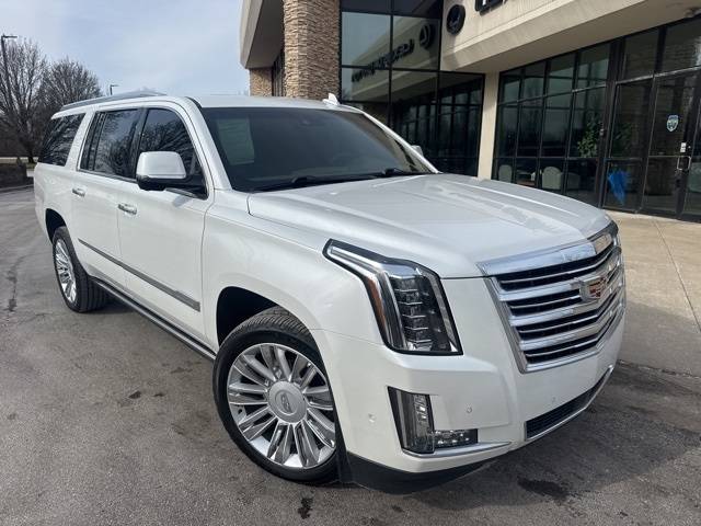 2019 Cadillac Escalade ESV Platinum 4WD photo