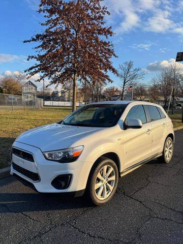 2015 Mitsubishi Outlander Sport ES FWD photo