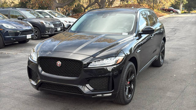 2020 Jaguar F-Pace 25t Checkered Flag Limited Edition AWD photo