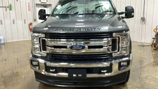 2019 Ford F-350 Super Duty XL 4WD photo