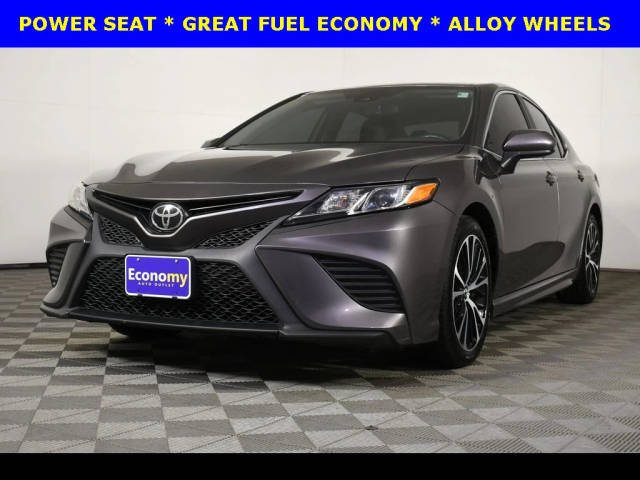 2019 Toyota Camry SE FWD photo