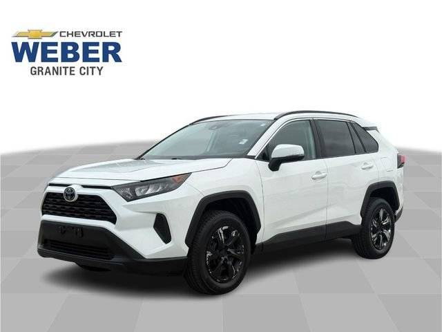 2019 Toyota RAV4 LE AWD photo