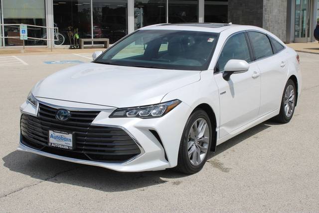 2020 Toyota Avalon Hybrid XLE FWD photo