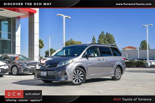 2020 Toyota Sienna Limited Premium FWD photo