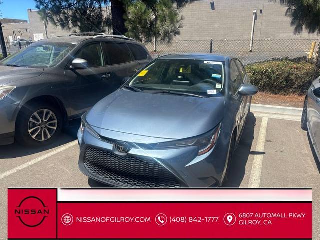2020 Toyota Corolla LE FWD photo