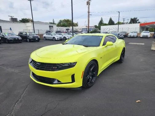 2020 Chevrolet Camaro 1LT RWD photo