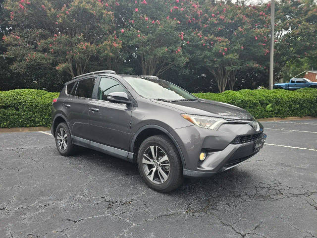 2018 Toyota RAV4 XLE FWD photo