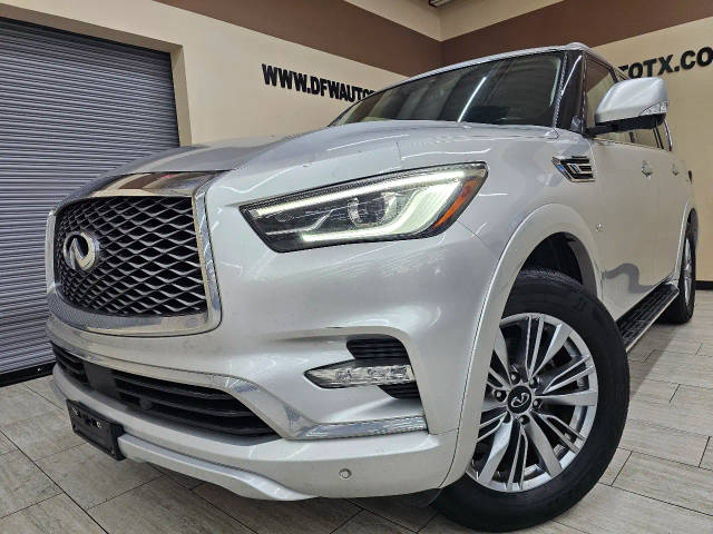2019 Infiniti QX80 LUXE 4WD photo