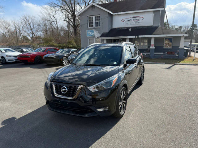 2019 Nissan Kicks SR FWD photo