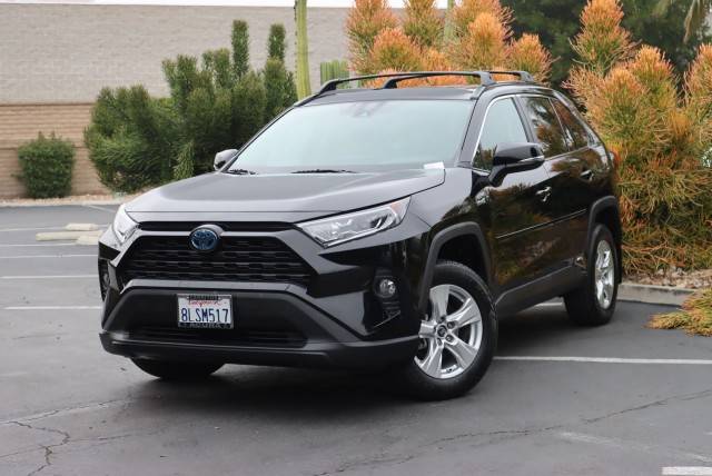 2019 Toyota RAV4 Hybrid XLE AWD photo
