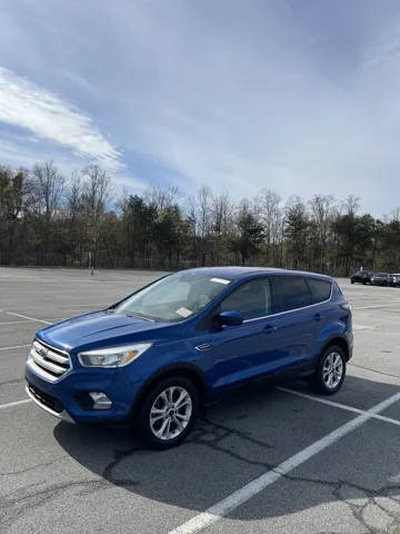 2017 Ford Escape SE FWD photo