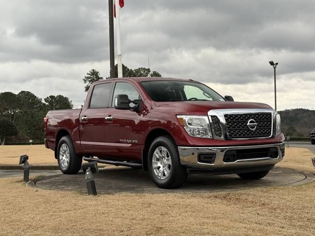 2018 Nissan Titan SV RWD photo