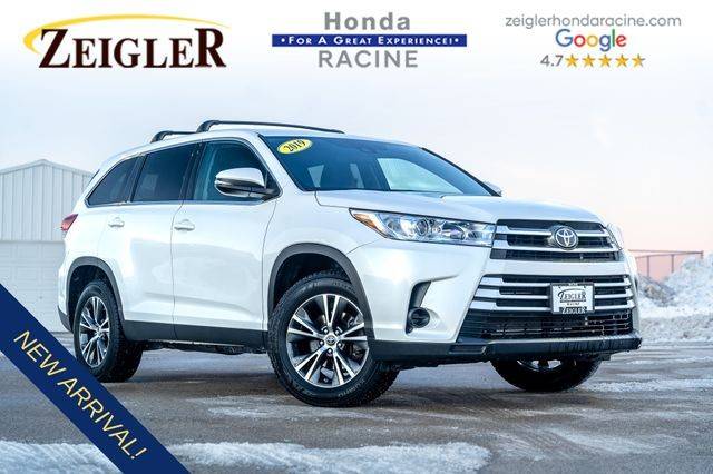 2019 Toyota Highlander LE FWD photo