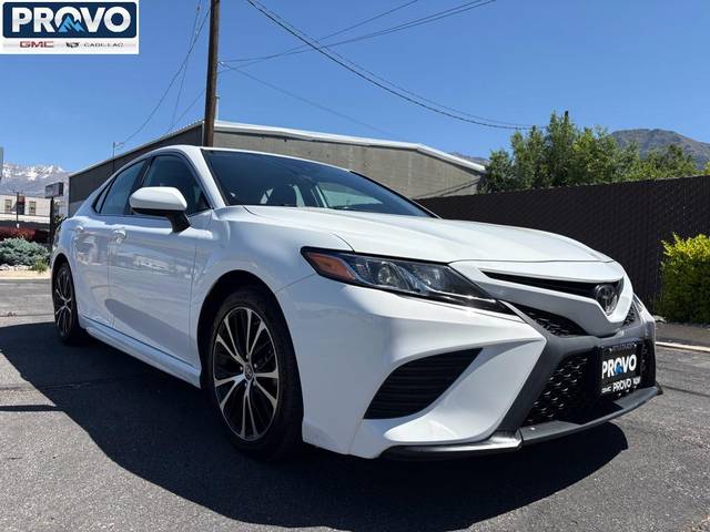 2019 Toyota Camry SE FWD photo