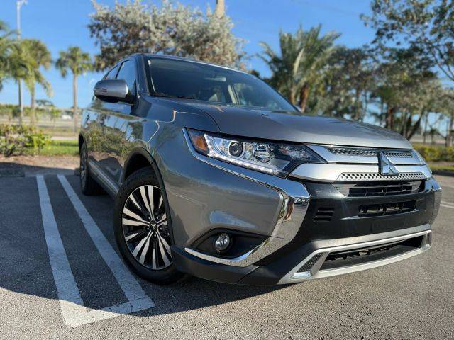 2019 Mitsubishi Outlander SE FWD photo