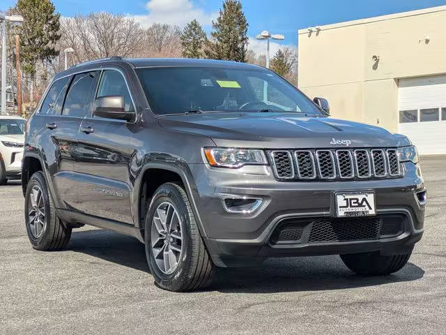 2020 Jeep Grand Cherokee Laredo E 4WD photo