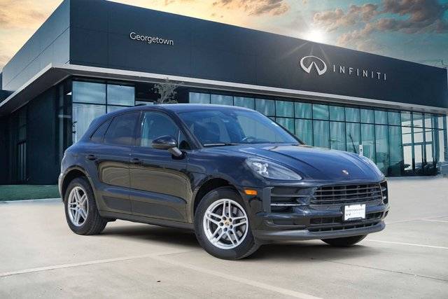 2020 Porsche Macan AWD photo
