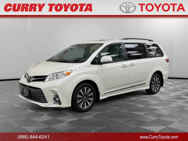 2020 Toyota Sienna XLE AWD photo