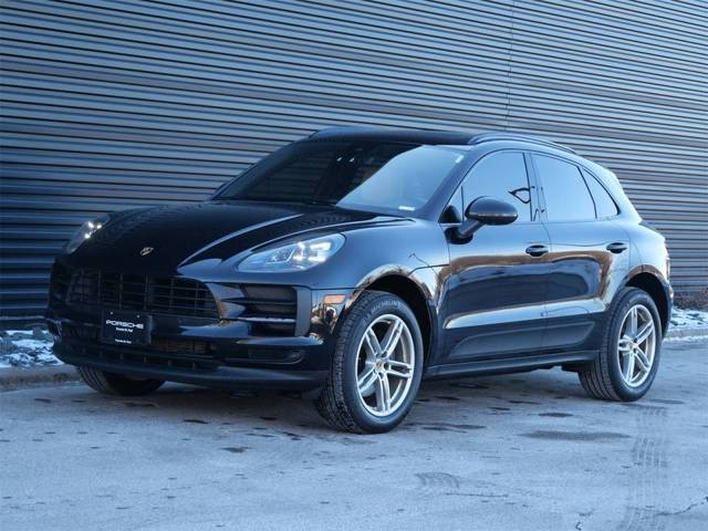 2020 Porsche Macan  AWD photo