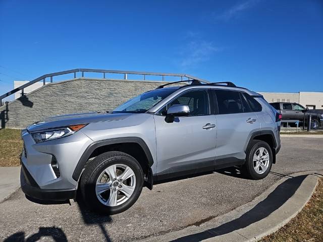 2019 Toyota RAV4 XLE FWD photo