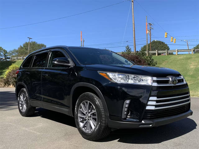 2019 Toyota Highlander XLE FWD photo