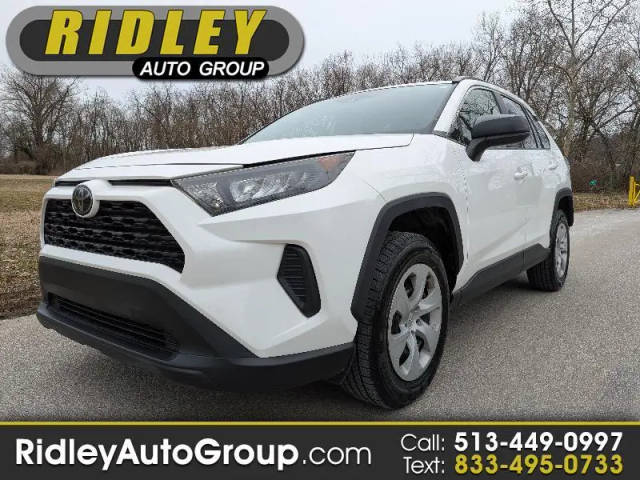 2019 Toyota RAV4 LE FWD photo