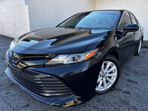 2019 Toyota Camry LE FWD photo