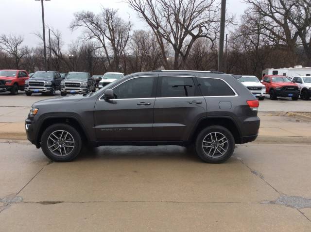 2019 Jeep Grand Cherokee Laredo E 4WD photo