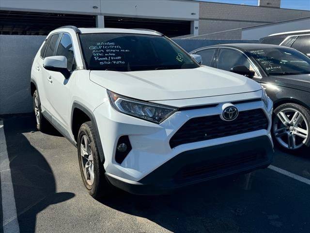 2019 Toyota RAV4 XLE FWD photo