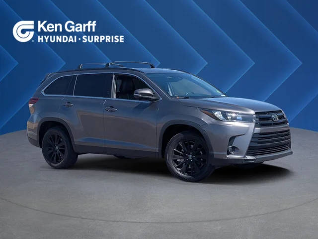 2019 Toyota Highlander SE FWD photo