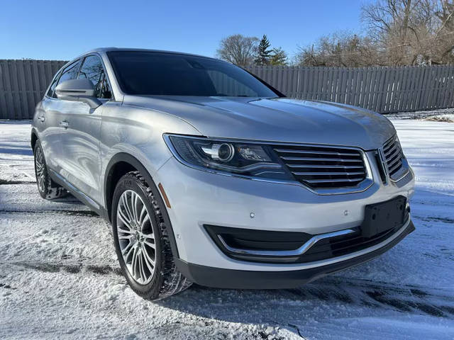 2016 Lincoln  Reserve AWD photo