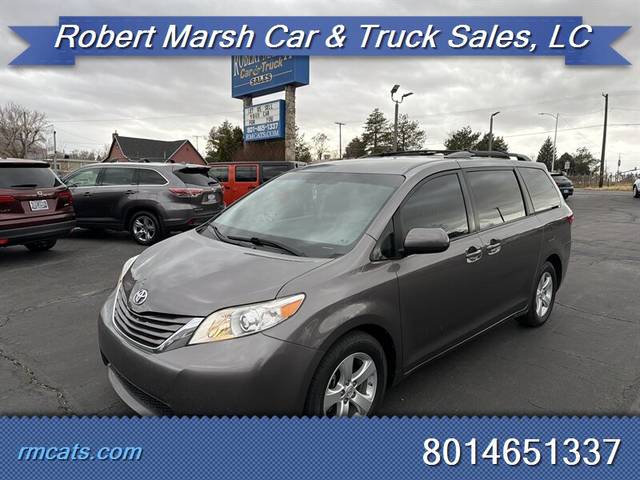 2017 Toyota Sienna LE FWD photo