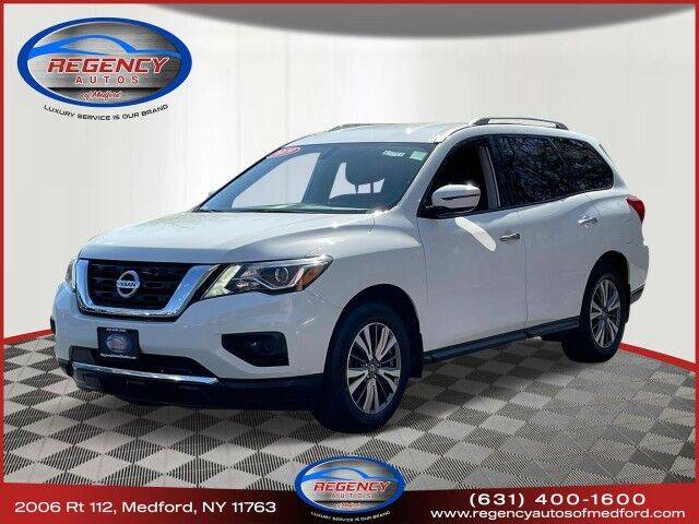 2019 Nissan Pathfinder S FWD photo