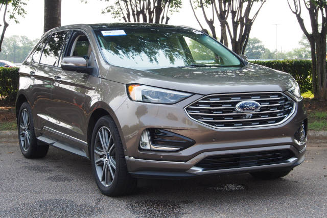 2019 Ford Edge Titanium AWD photo