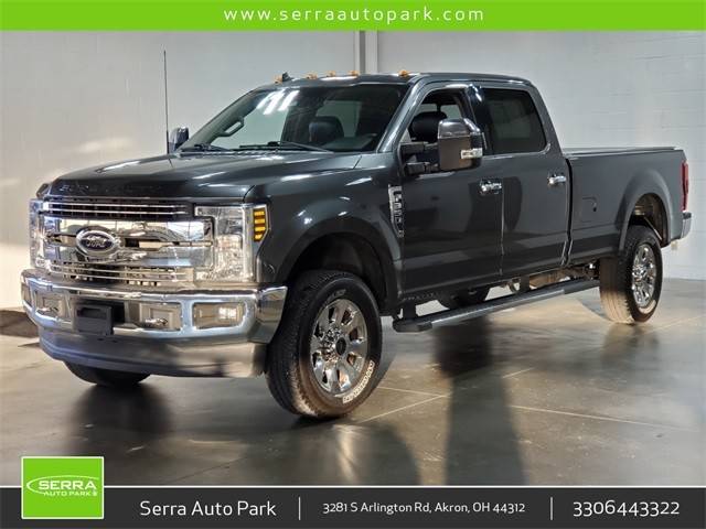 2019 Ford F-350 Super Duty LARIAT 4WD photo