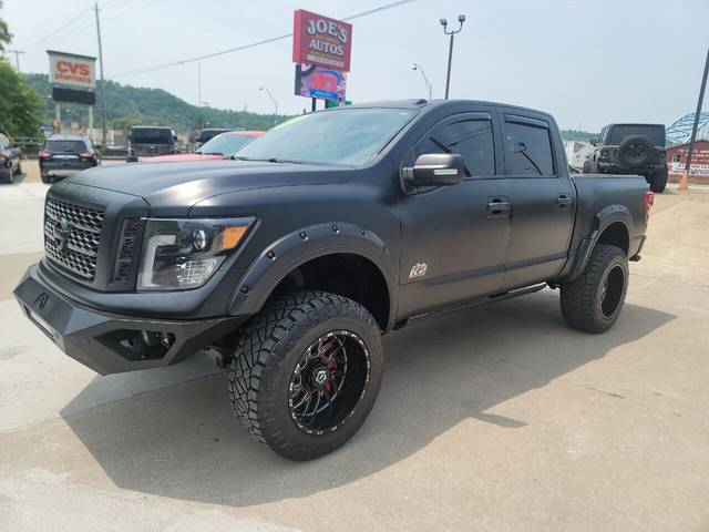 2019 Nissan Titan SV 4WD photo