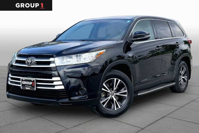 2019 Toyota Highlander LE FWD photo