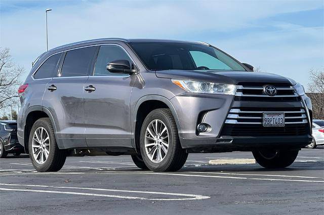 2019 Toyota Highlander XLE AWD photo