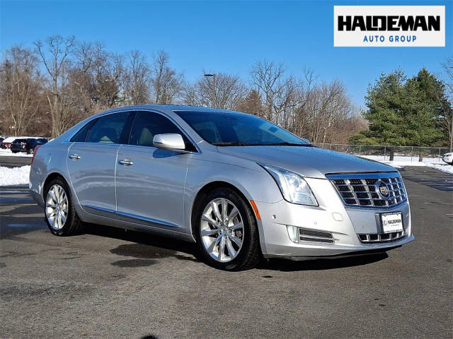 2015 Cadillac XTS Luxury FWD photo