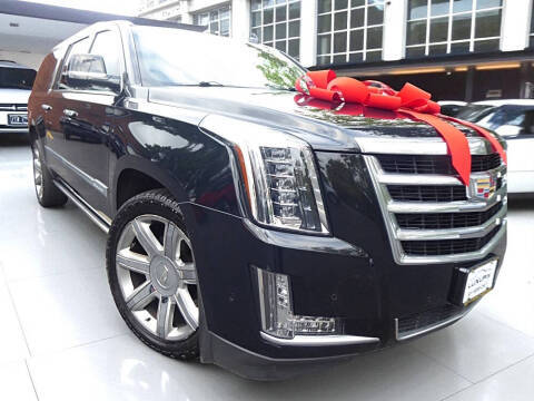 2020 Cadillac Escalade ESV Premium Luxury 4WD photo