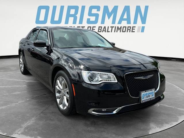 2019 Chrysler 300 Touring L AWD photo
