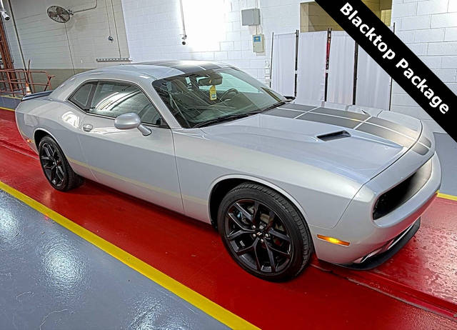 2019 Dodge Challenger SXT RWD photo