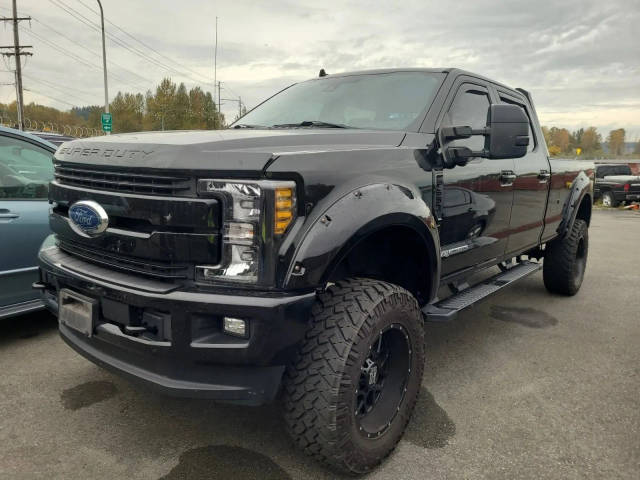 2019 Ford F-350 Super Duty LARIAT 4WD photo