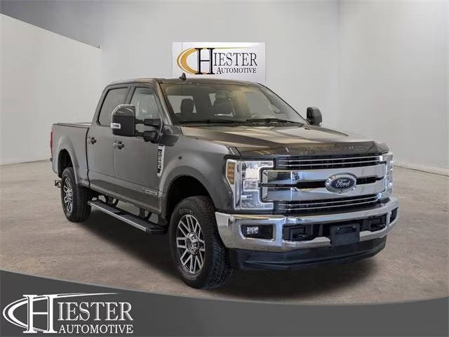 2019 Ford F-250 Super Duty LARIAT 4WD photo