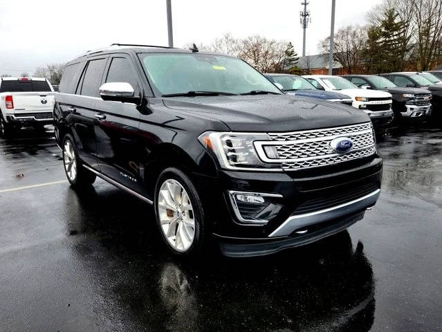 2019 Ford Expedition Platinum 4WD photo