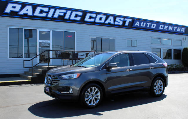 2019 Ford Edge Titanium AWD photo