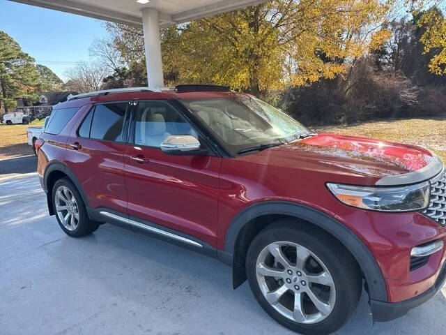 2020 Ford Explorer Platinum 4WD photo