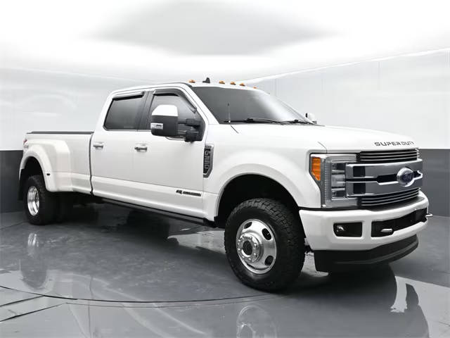 2019 Ford F-350 Super Duty Limited 4WD photo