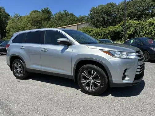 2019 Toyota Highlander LE AWD photo