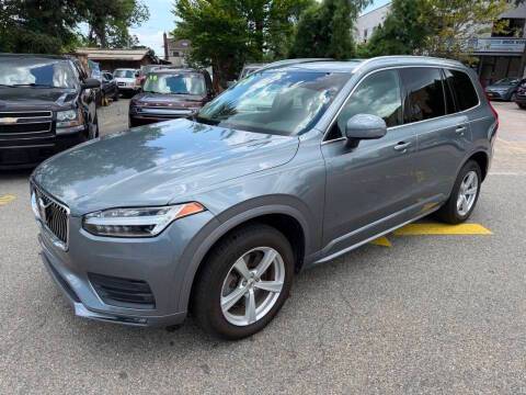 2020 Volvo XC90 Momentum AWD photo